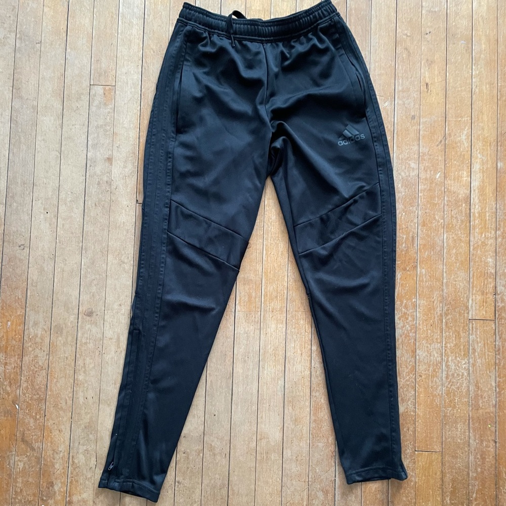 All black adidas joggers
